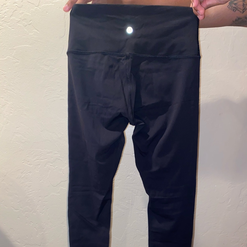 Black lululemon leggings